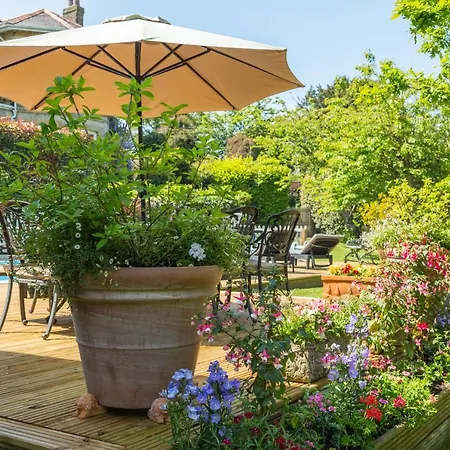 Luccombe Villa Holiday Apartments-3